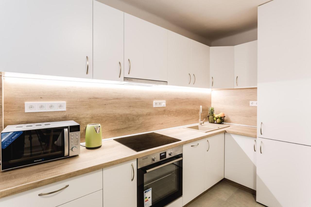 Flexihome Sk - Komenskeho - Private Parking Spot - Ultra Modern And Stylish Košice Εξωτερικό φωτογραφία