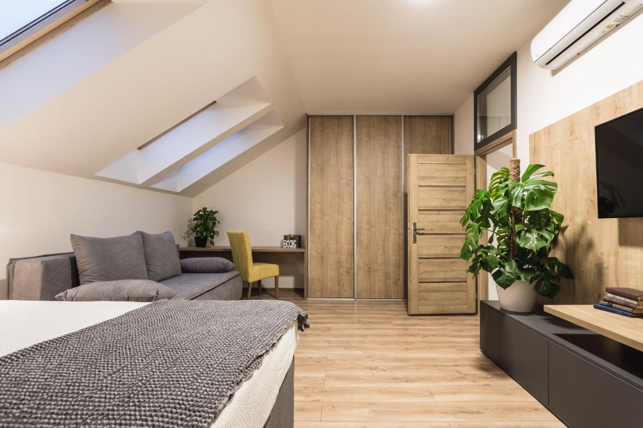 Flexihome Sk - Komenskeho - Private Parking Spot - Ultra Modern And Stylish Košice Εξωτερικό φωτογραφία
