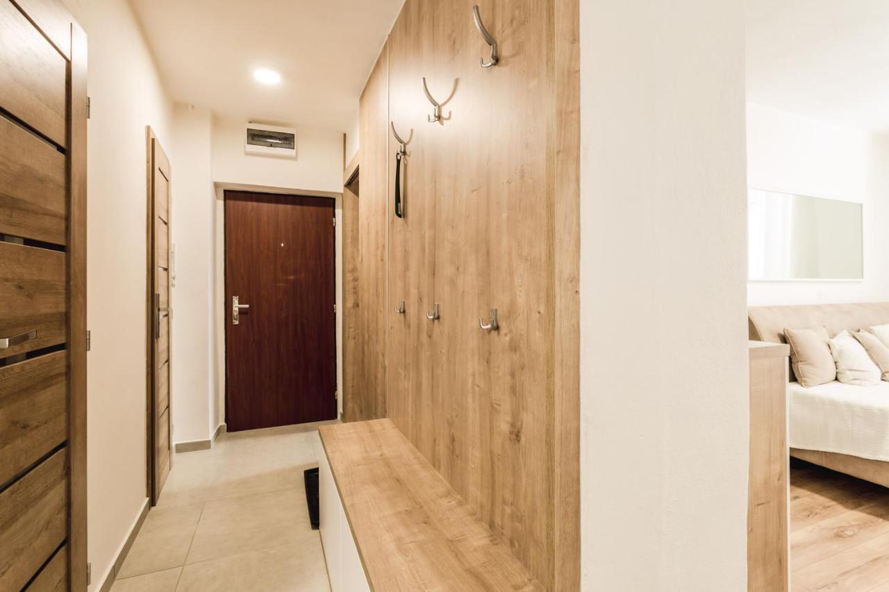 Flexihome Sk - Komenskeho - Private Parking Spot - Ultra Modern And Stylish Košice Εξωτερικό φωτογραφία