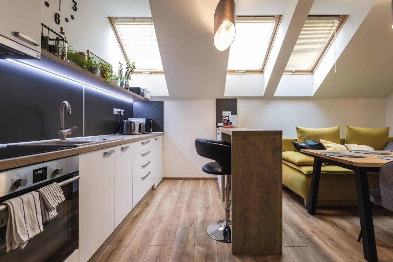 Flexihome Sk - Komenskeho - Private Parking Spot - Ultra Modern And Stylish Košice Εξωτερικό φωτογραφία
